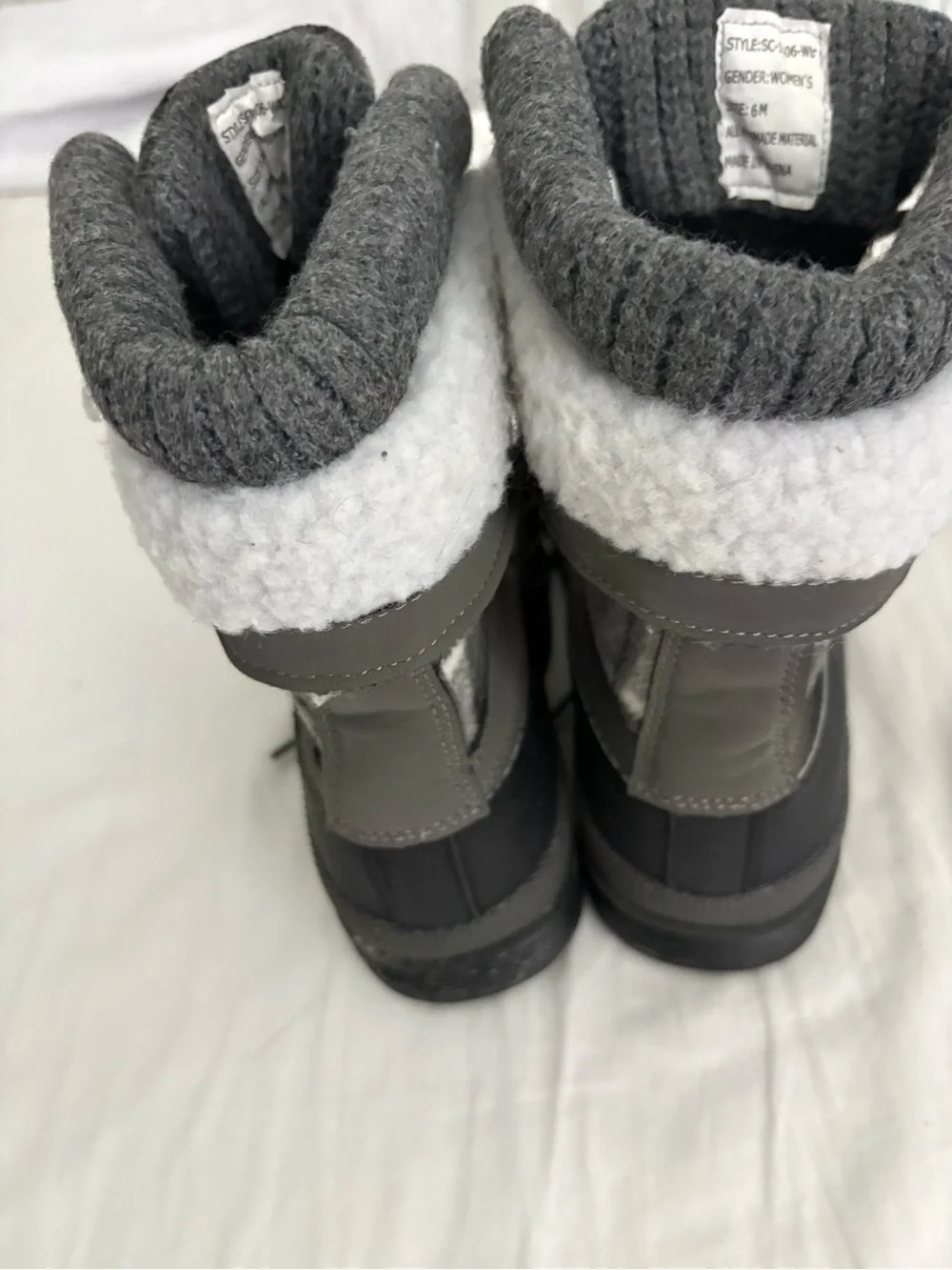 Tamarack brand Women's Grey Winter Duck Boots with Plaid Liner - Size 6
